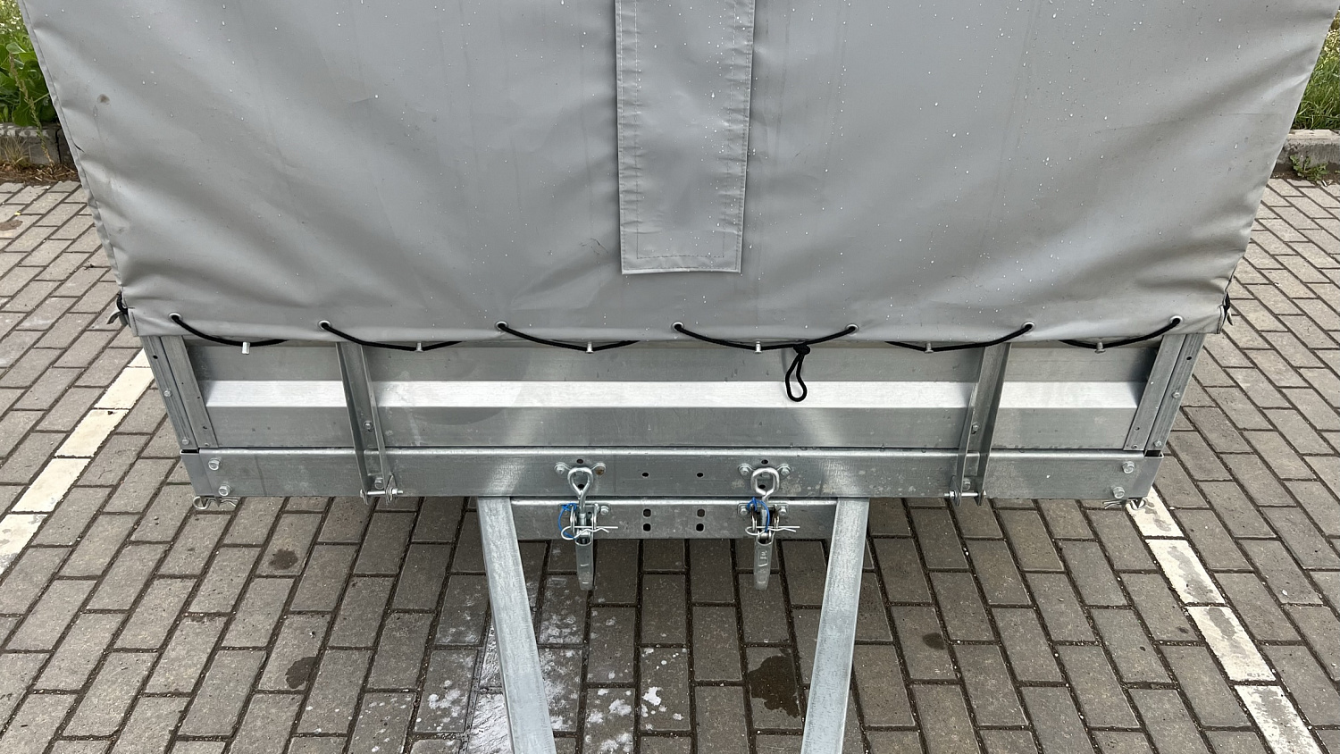 Аренда одноосного прицепа с тентом 2,5x1,5м