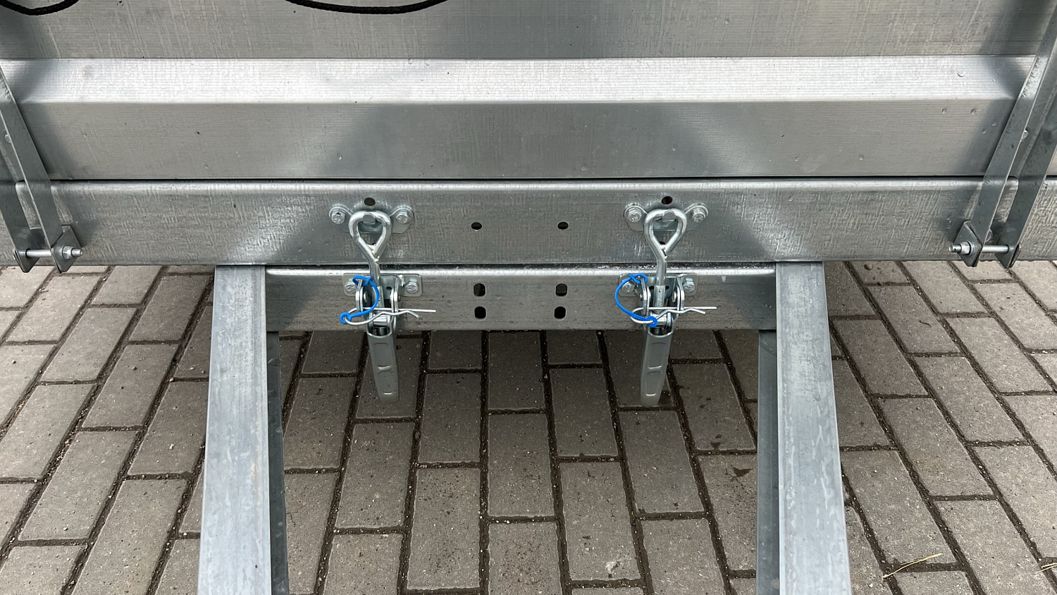 Аренда одноосного прицепа с тентом 2,5x1,5м