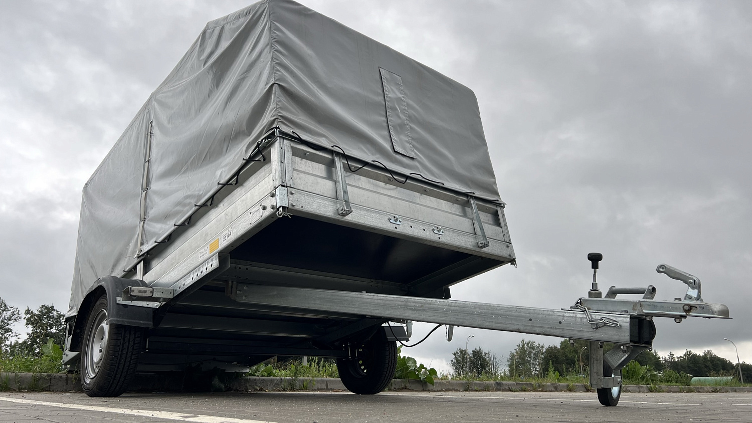 Аренда одноосного прицепа с тентом 2,5x1,5м