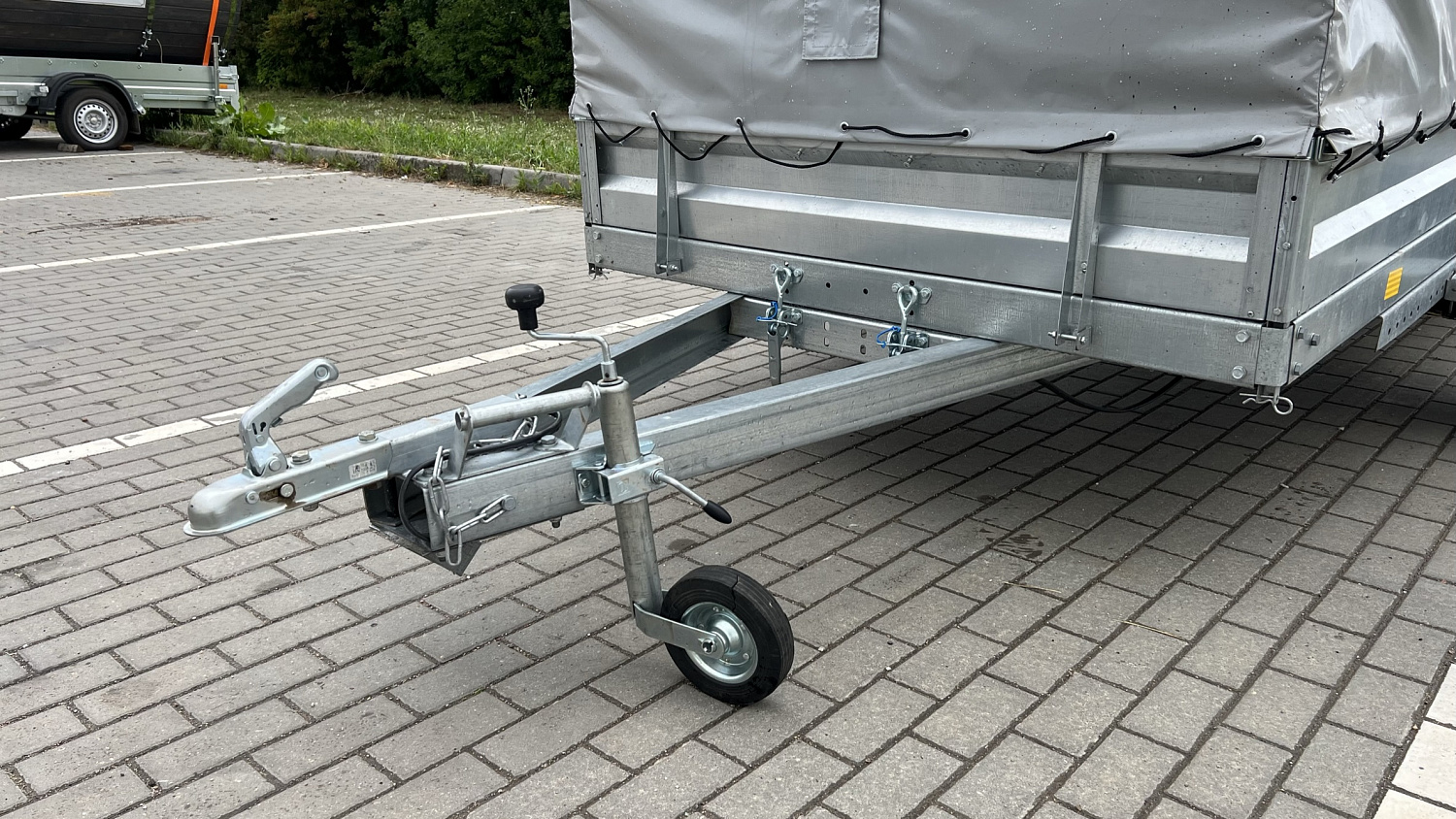 Аренда одноосного прицепа с тентом 3,0x1,5м